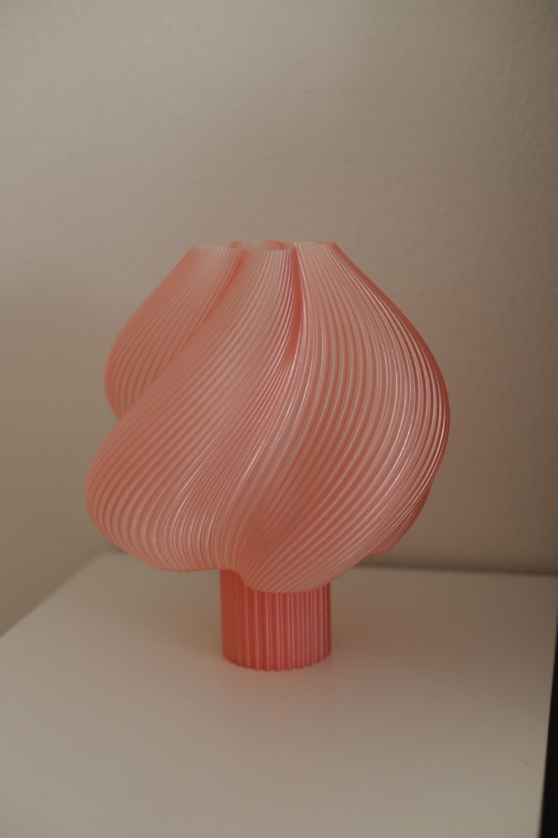 Lampade: 3D printed Pink Table Lamp – Nuovo (secondo la descrizione) da Regensdorf venduto da __Claudia_
