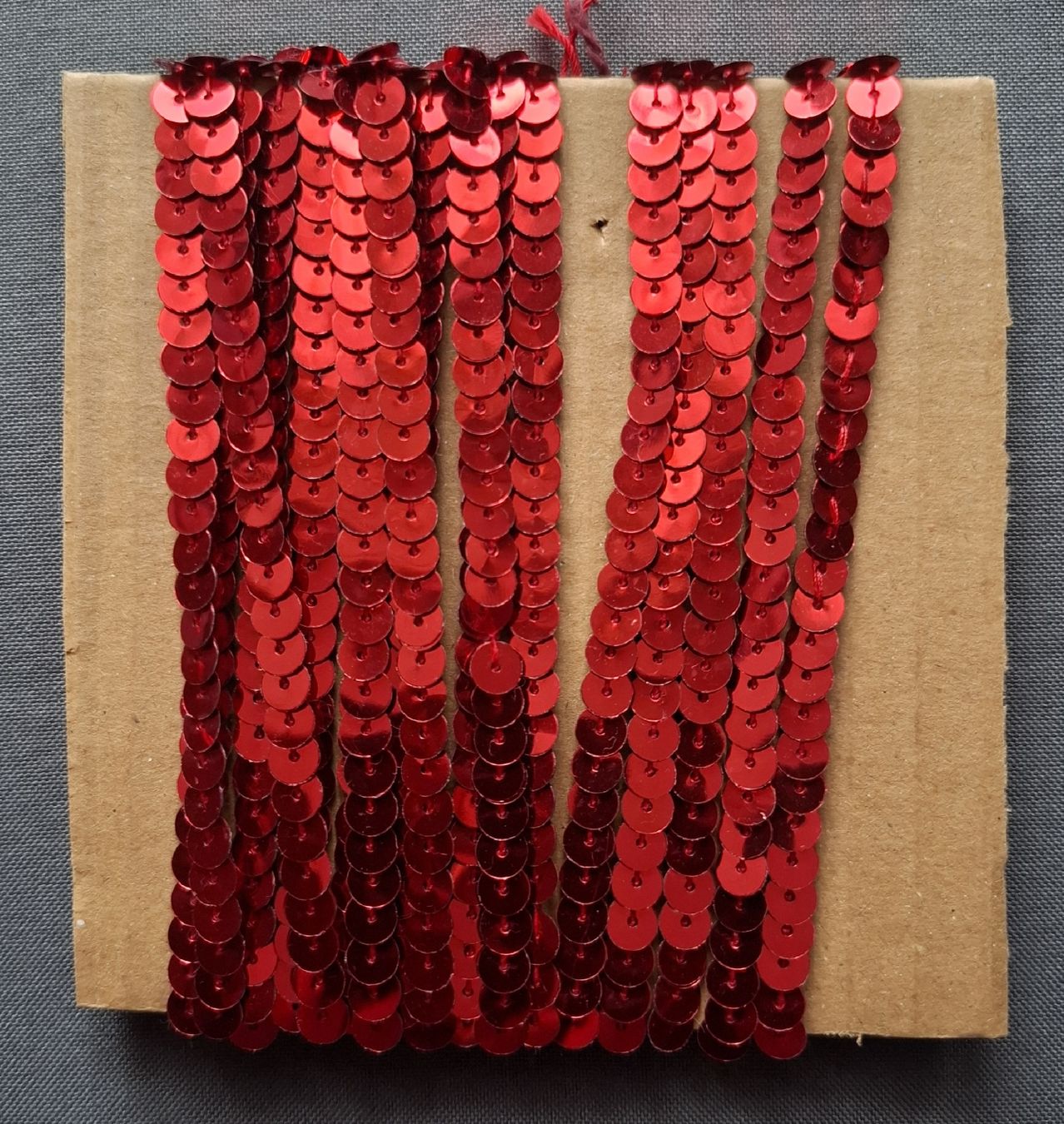 Nastri decorativi: Rotes Paillettenband – Usato da Dietikon venduto da Hirschkopf 4