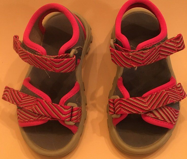 Scarpe per ragazzi: Kinder-Sandalen (23) – Usato da Grüningen venduto da tienda100 1