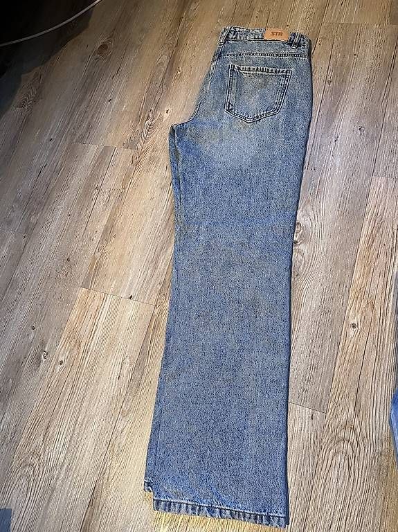Jeans: Jean Stradivarius taille 38 – Usato da Yverdon-les-Bains venduto da car_xd5s 1