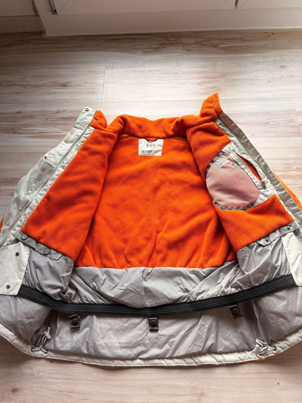 Helly Hansen Jacken: Helly Hansen Winterjacke – Gebraucht aus Wigoltingen von _vntg_ 3
