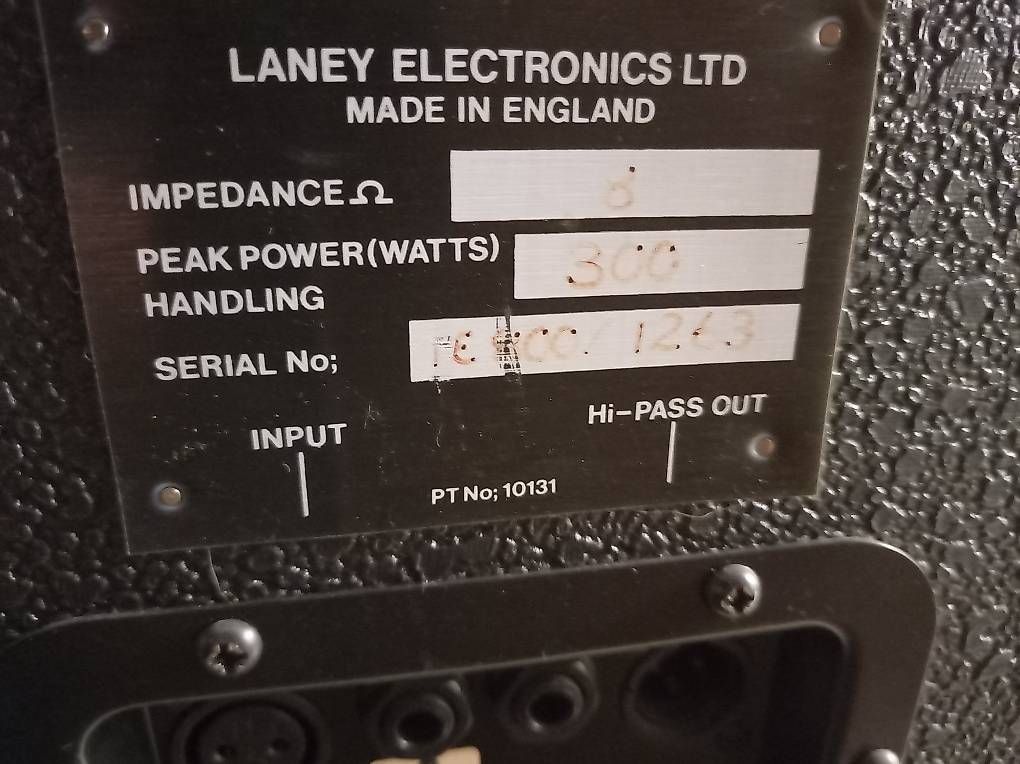 Laney Lautsprecher: Laney Bassboxe mit eingebauter Frequenzweiche – Gebraucht aus Frick von Harmony94 2