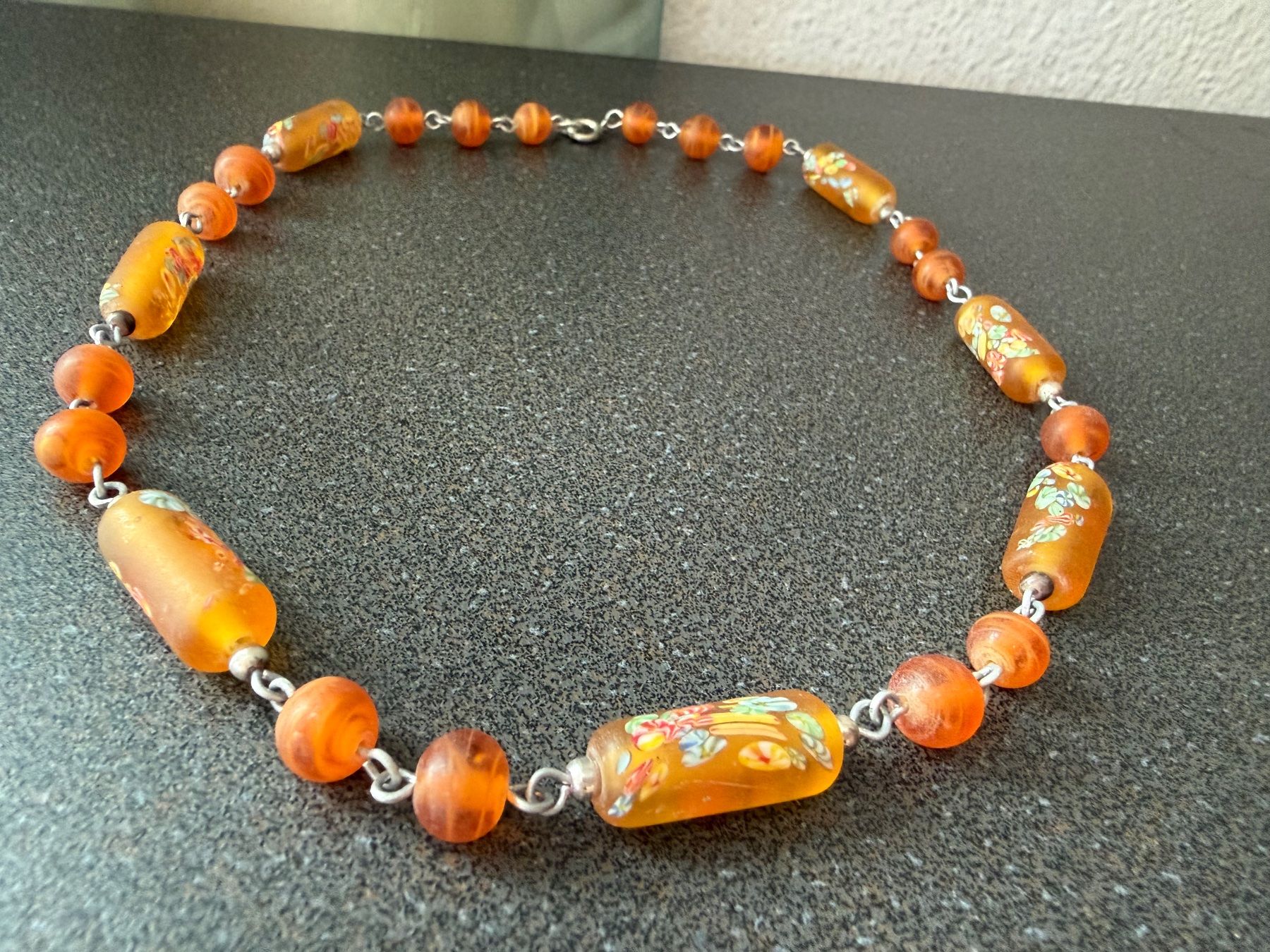 Catenine: Vintage Halskette Glas, orangefarbene Perlen – Usato da Lamone venduto da LaCantinaMagica 2