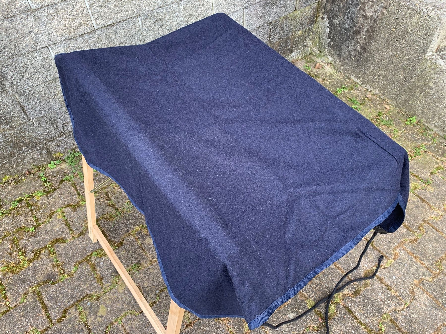 Carrozze: schöne dunkelblaue Bockdecke – Usato da Feldbach venduto da Olive1 7