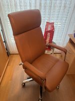 Bürostuhl Leder braun mit Rollen Sitzmöbel gut erhalten