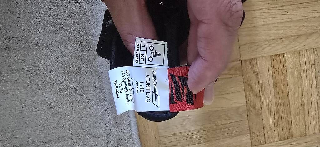 Handschuhe & Handstulpen: Gants moto été Five5 – Gebraucht aus Plan-les-Ouates von kral42 2