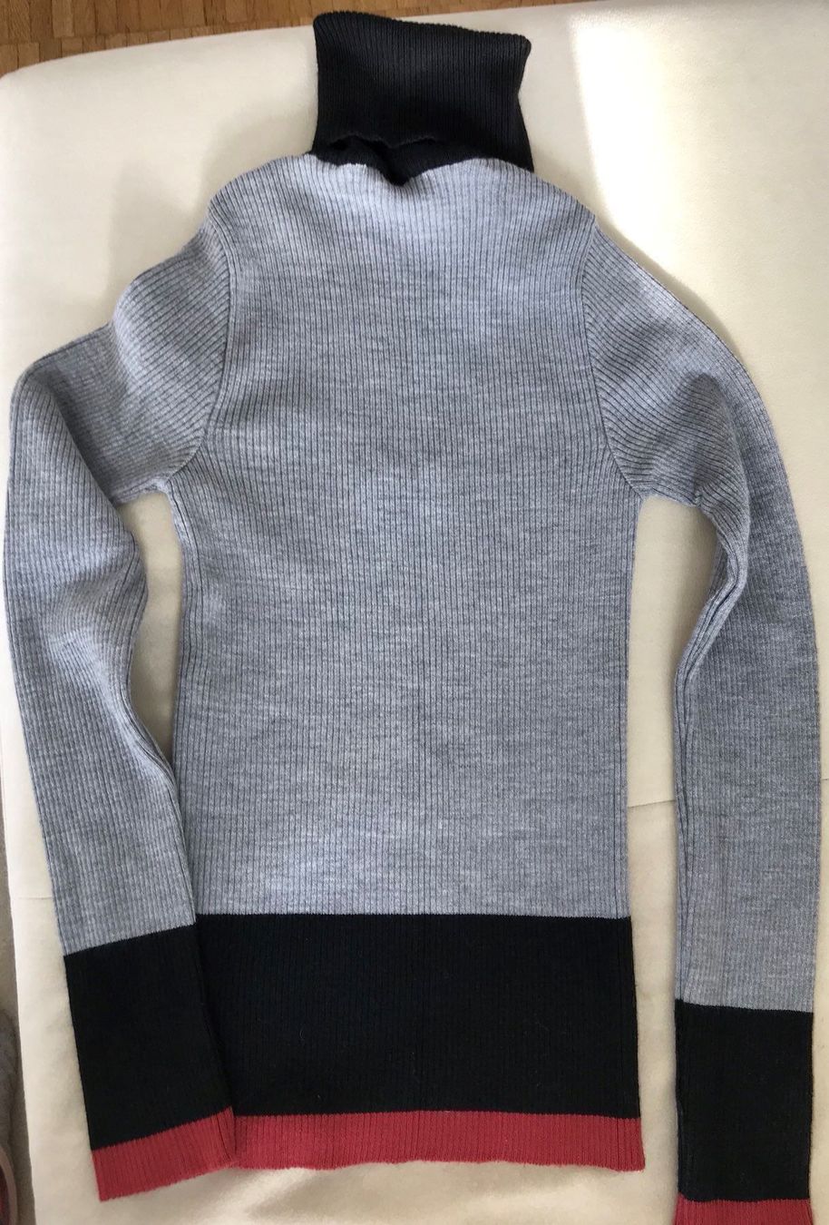 Maglioni & Felpe: Schicker Pullover Richmond Gr.34 – Usato da Stäfa venduto da Exclusive0 3