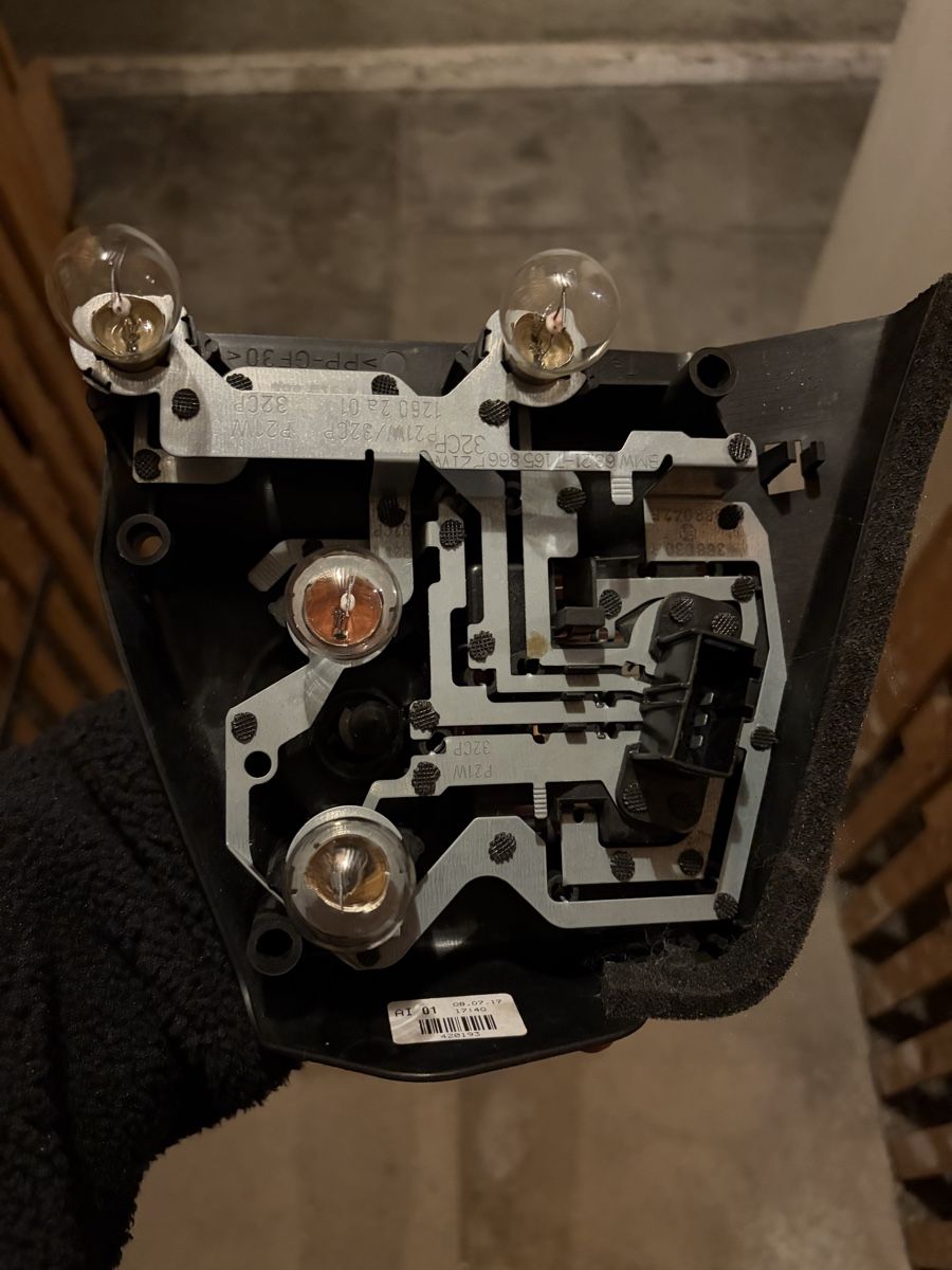 Lampade: BMW 3er E46 Rückleuchte Lampenträger Heckleuchte – Nuovo (secondo la descrizione) da Glattbrugg venduto da SonnySchwarz 1