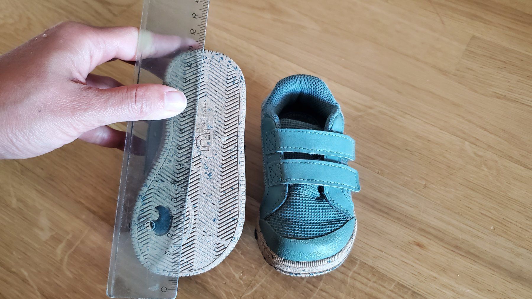 Decathlon Scarpe per ragazzi: Kinderschuhe Gr. 20 – Usato da Pfäffikon ZH venduto da banhkhe 1