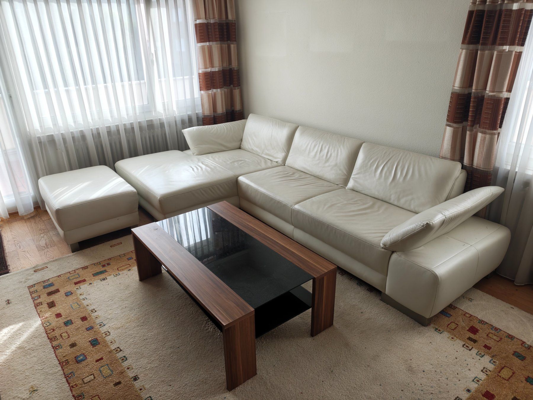 Sofas: Weisse/Creme-farbene Polstergruppe – D'occasion à Oberglatt ZH par Cybergater