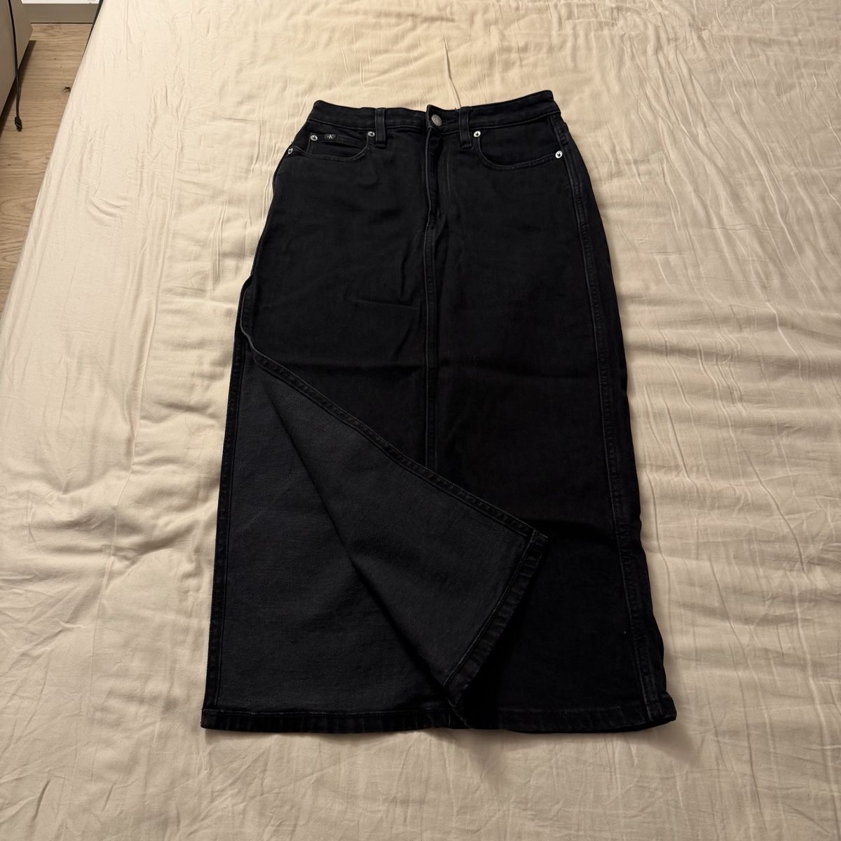 Calvin Klein Gonne: Calvin Klein denim skirt – Usato da Lausanne venduto da its_zl9h 1