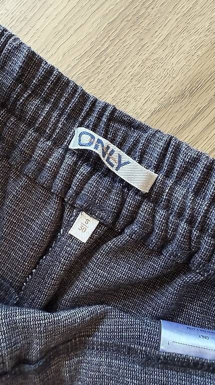 Hosen: Only Hose Grösse S – Gebraucht aus St. Gallen von ema_rcj6 1