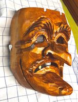 Original Krienser Holzmaske, Tragmaske  Kriens Holz