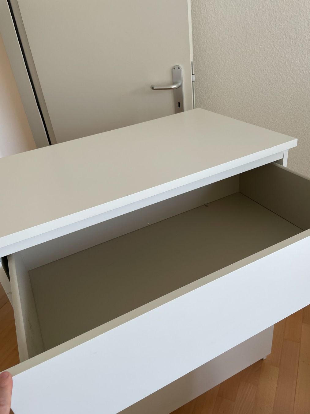 Cassettiere: MALM Kommode mit 4 Schubladen – Usato da Zürich venduto da noon09 2
