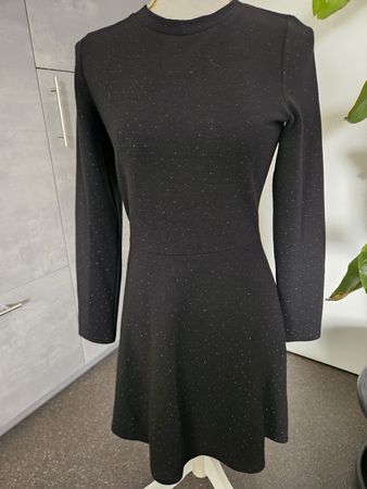 Kleid EDC schwarz Grösse S mit Glitzerpartikel guter Zustand