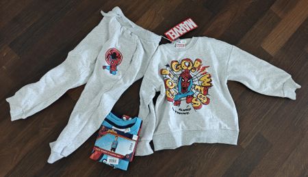 Spiderman set Jungs  110/116 neu