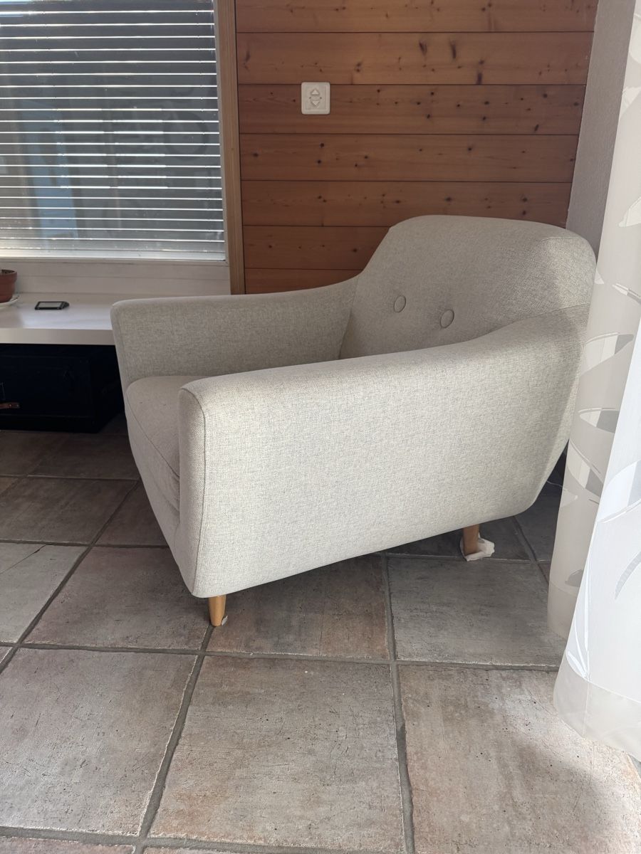 Ikea Fauteuils: IKEA Arm Chair  – Neuf (Voir description) à Sutz par tho_xn6t 3
