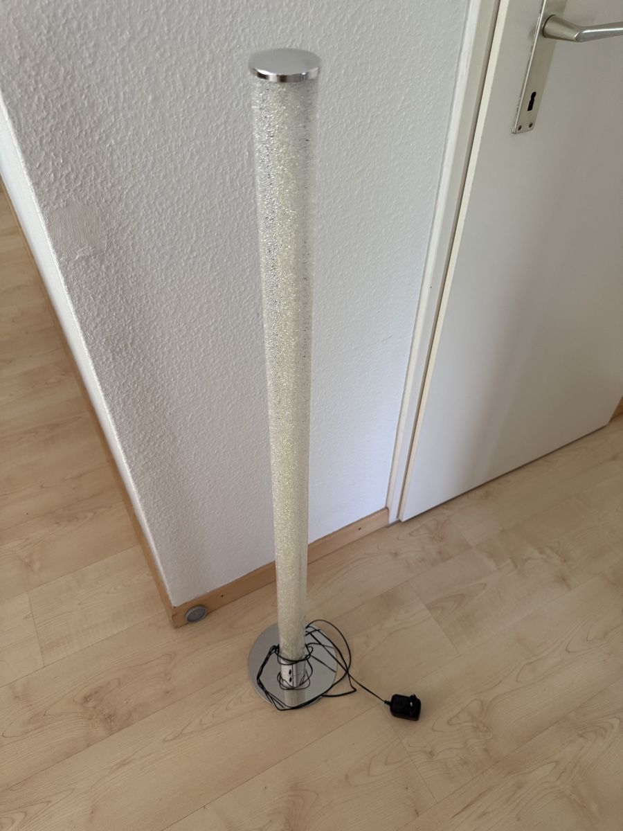 Lampade: Schöne Stehleuchte für Wohnraum – Usato da Zürich venduto da guel_1907 1