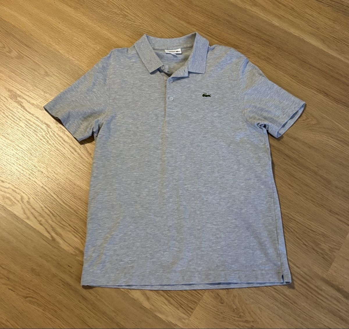 Lacoste Polos: Lacoste Poloshirt grau neuwertig – D'occasion à Baden par Tiffany6878