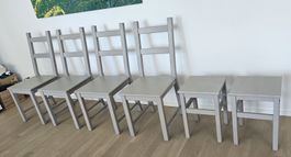 4 chaises (15chf/pièce) et 2 tabourets (10chf/pièce)
