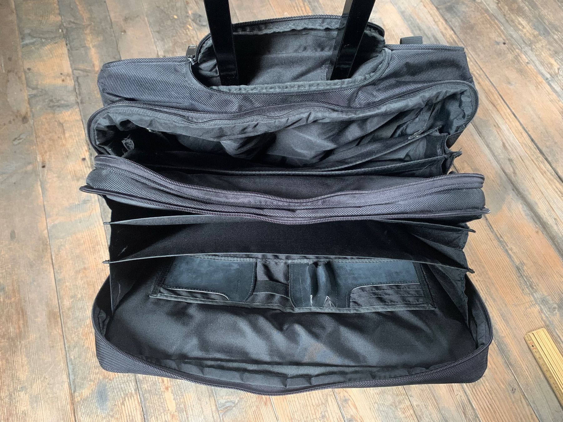 Valises & Sacs: Businesstasche Trolley – D'occasion à Zürich par f_m_fqv6 3
