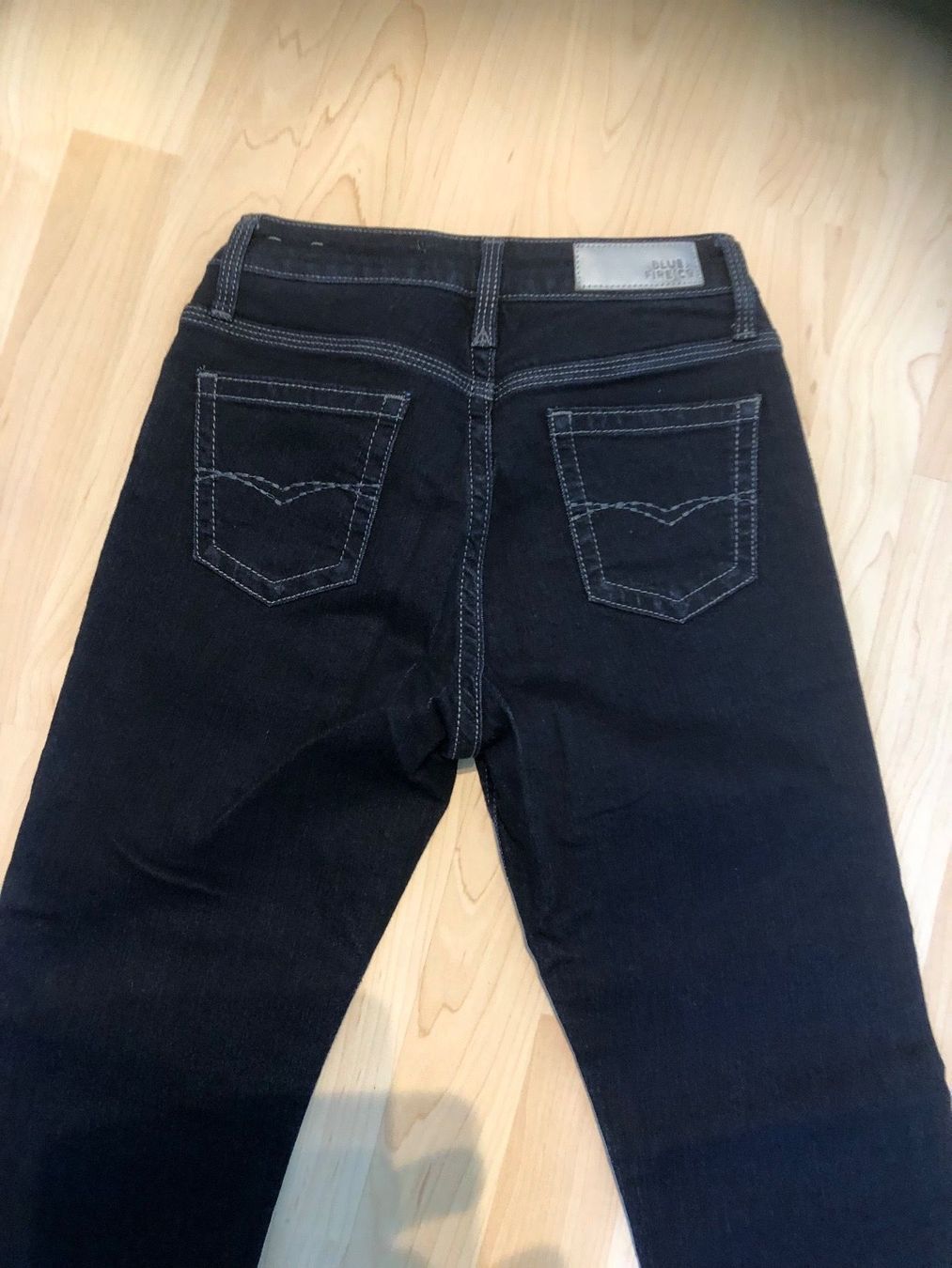 Jeans: Gerade Jeans Gr. 26/32 – Nuovo (secondo la descrizione) da Zell ZH venduto da Guffos 4