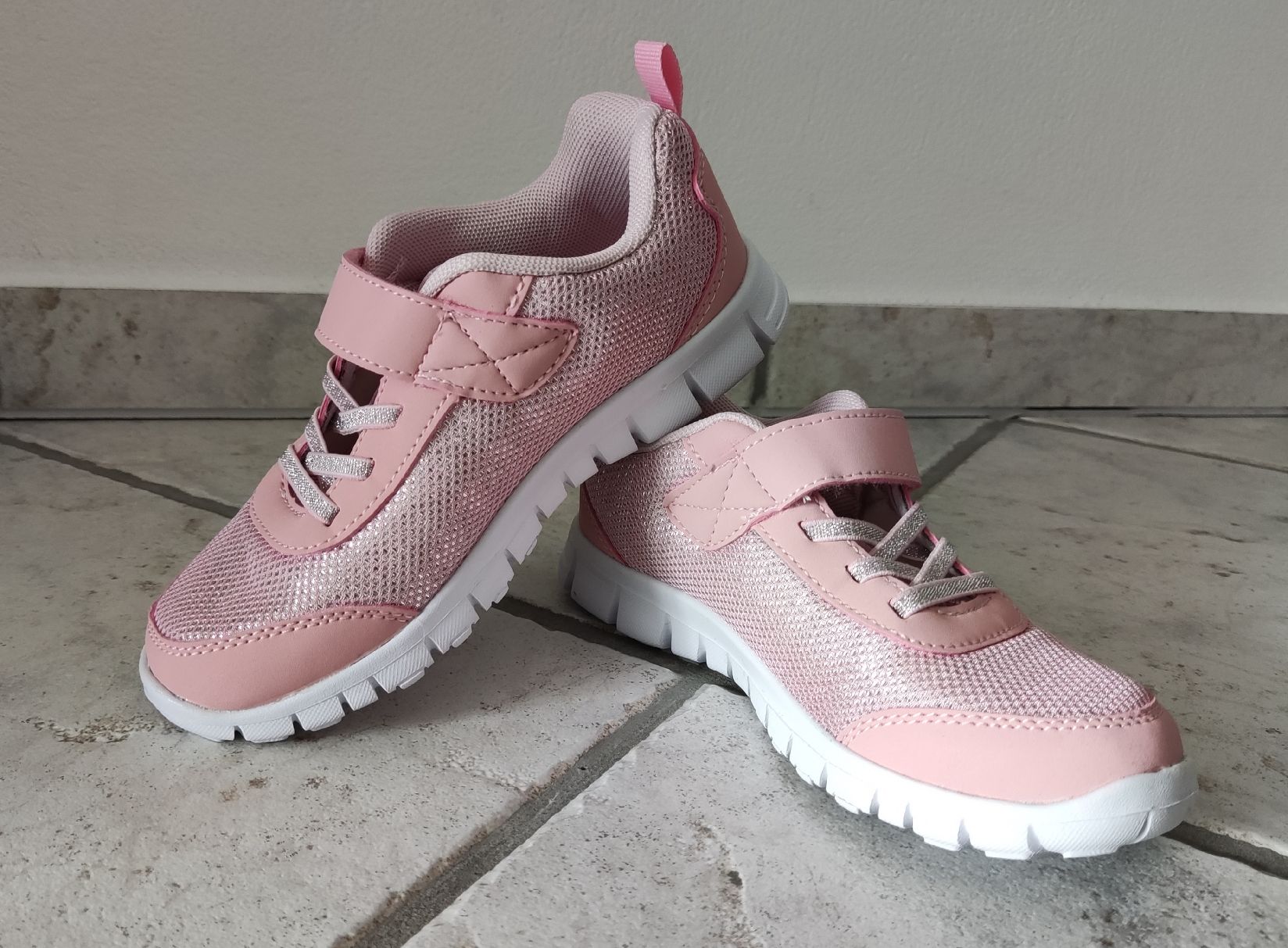 Victory Scarpe per ragazze: Mädchen Freizeitschuh Gr.31 – Nuovo (secondo la descrizione) da Chur venduto da Rodanisa 4