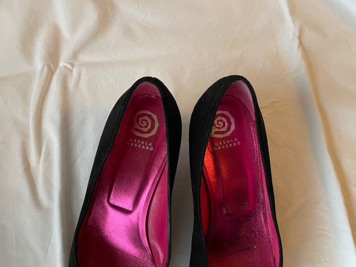 Scarpe da donna: Kittenheels - schwarze Wildleder Pumps, Grösse 38.5 – Usato da Luzern venduto da Moa09 5