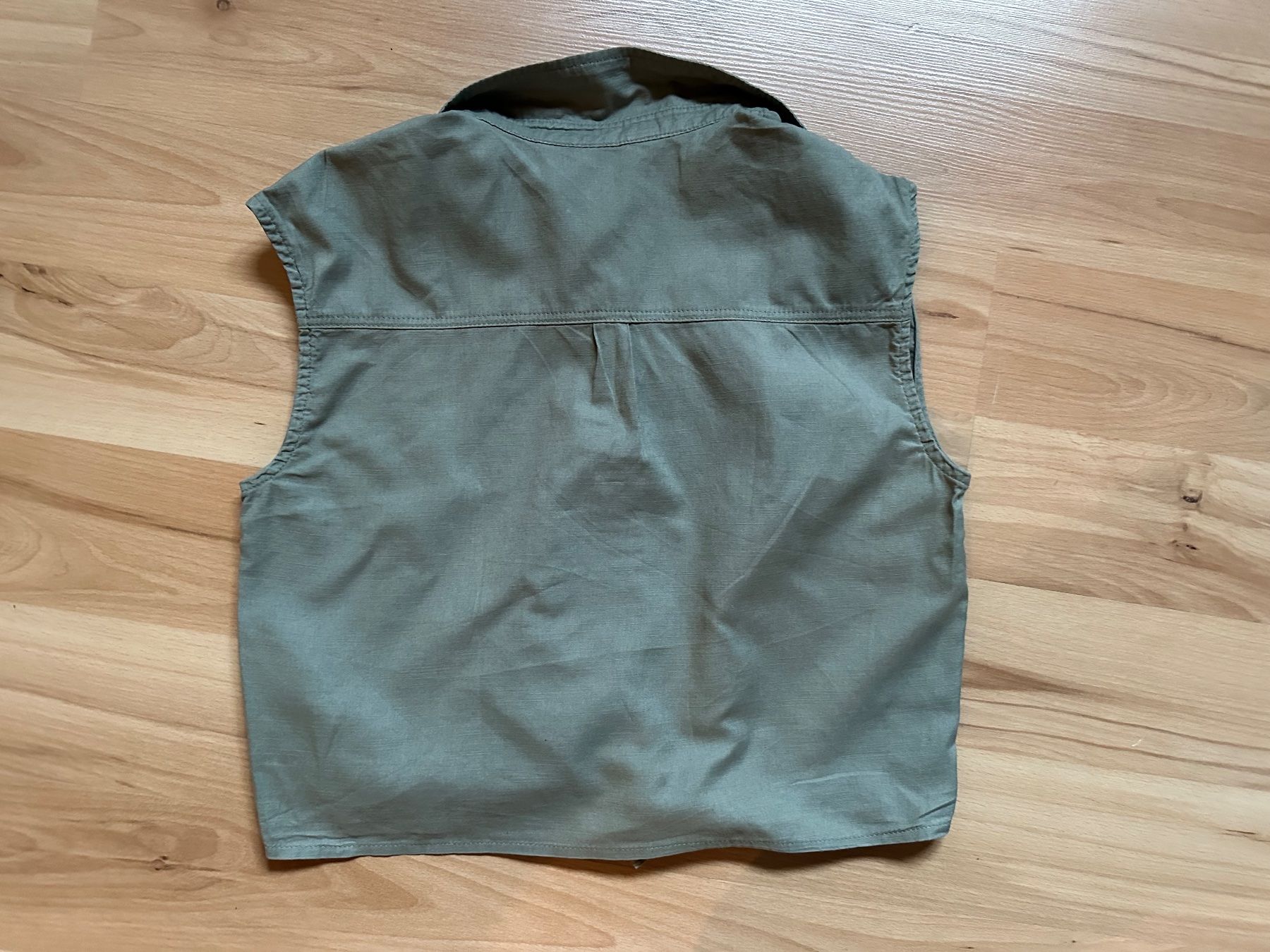 H&M Camicette, T-shirt & Top: Baumwoll Bluse olivgrün Mädchen Grösse 146 – Usato da Hausen AG venduto da dege02 1