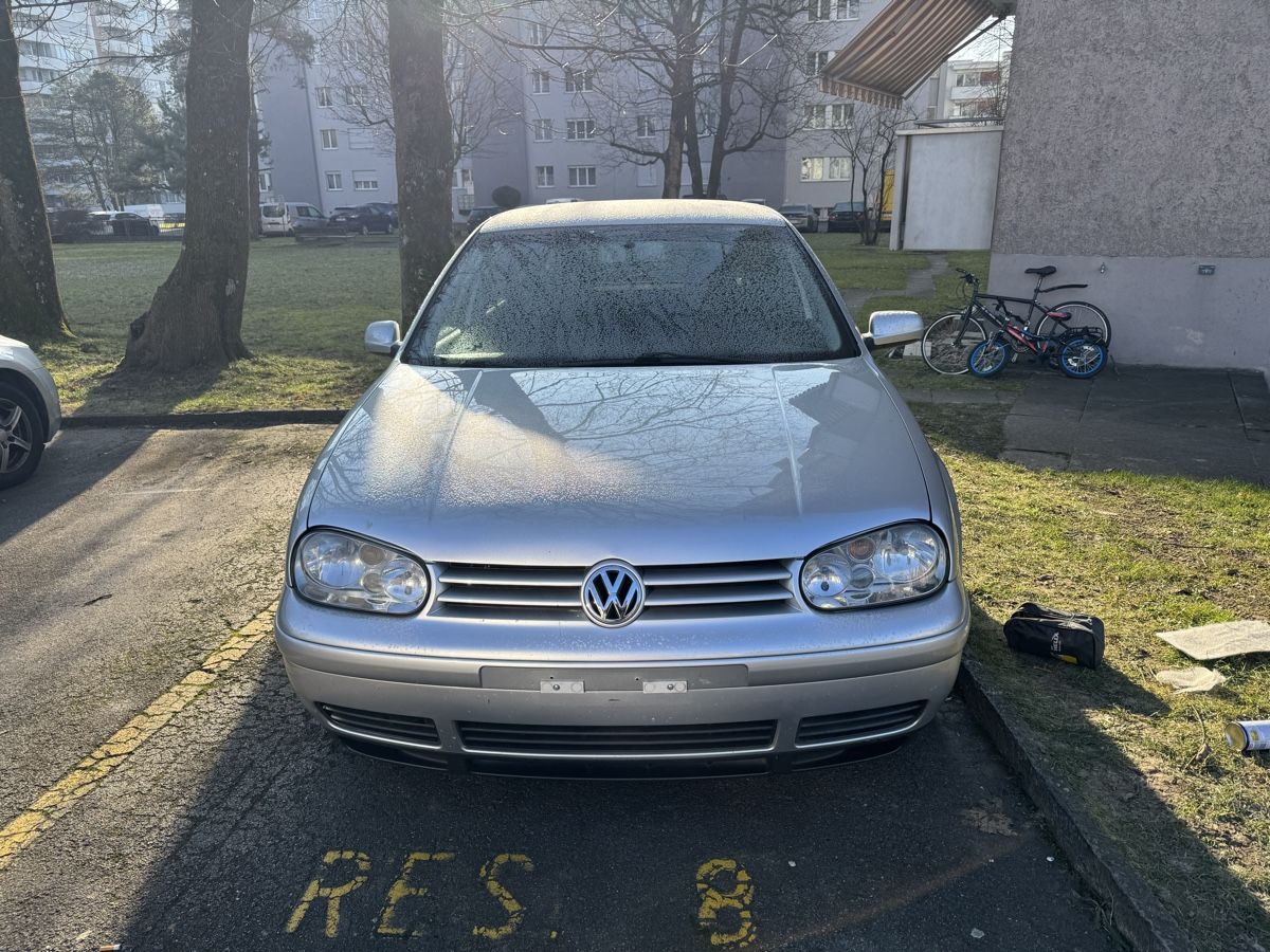 VW Automobili: Golf 4 GTI TDI 150ps – Usato da zürich venduto da fernandes021