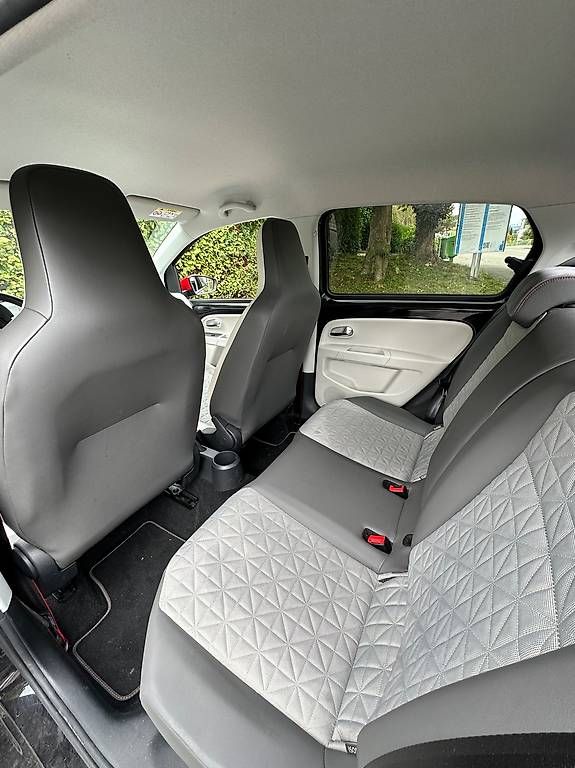 Autos: VW Up 1.0 BMT beats – Gebraucht aus Thalwil von min_th55 4