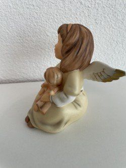 Statuette: Goebel-Engel mit Puppe (Modell 41 189) – Usato da Biberstein venduto da Quarter0 3