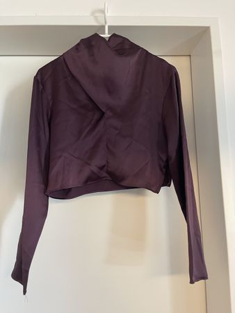 Schickes lila Satin mit Kragen Gr. M Zara