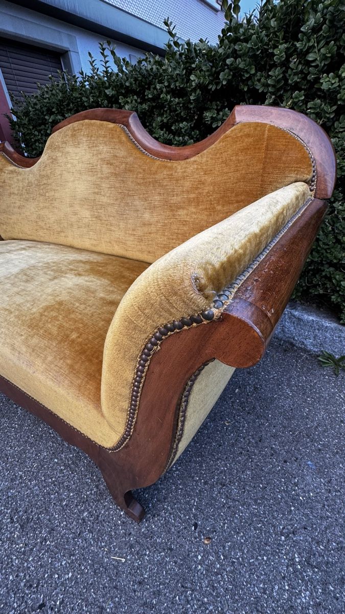 Divani: Das antike Hirschsofa wurde 2008 auf mind. 500 sfr. geschätz – Usato da Grub SG venduto da Crispin1990 5