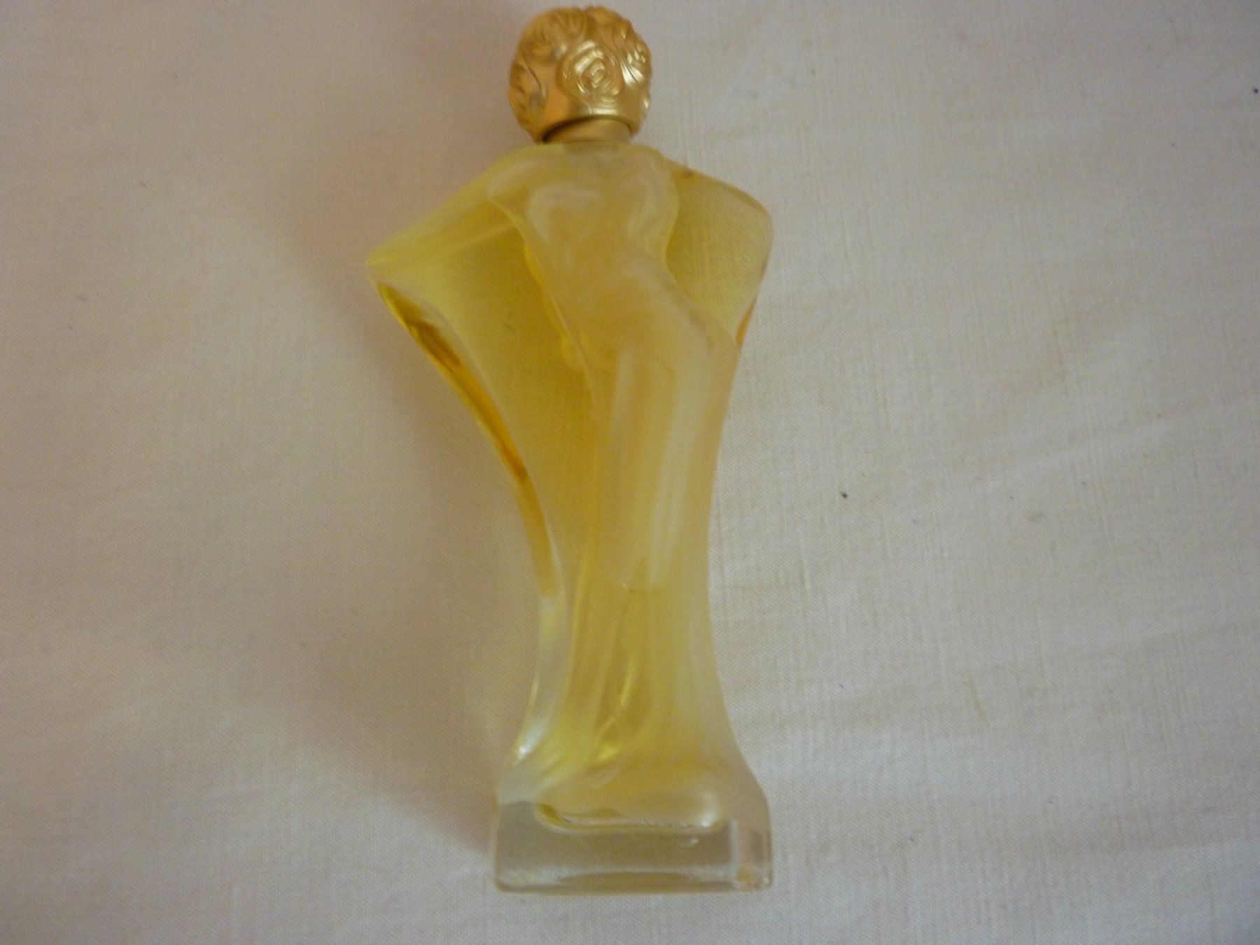Profumi & Eau de Toilette: Daliflor eau de parfum 50ml – Nuovo (secondo la descrizione) da Langnau am Albis venduto da Molosser 1