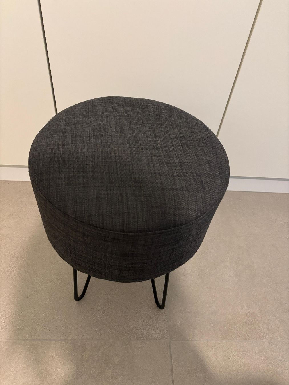 Maisons du monde Sgabelli: tabouret rond gris design Maison du Monde – Nuovo (secondo la descrizione) da St-Aubin-Sauges venduto da val_xz9c 1