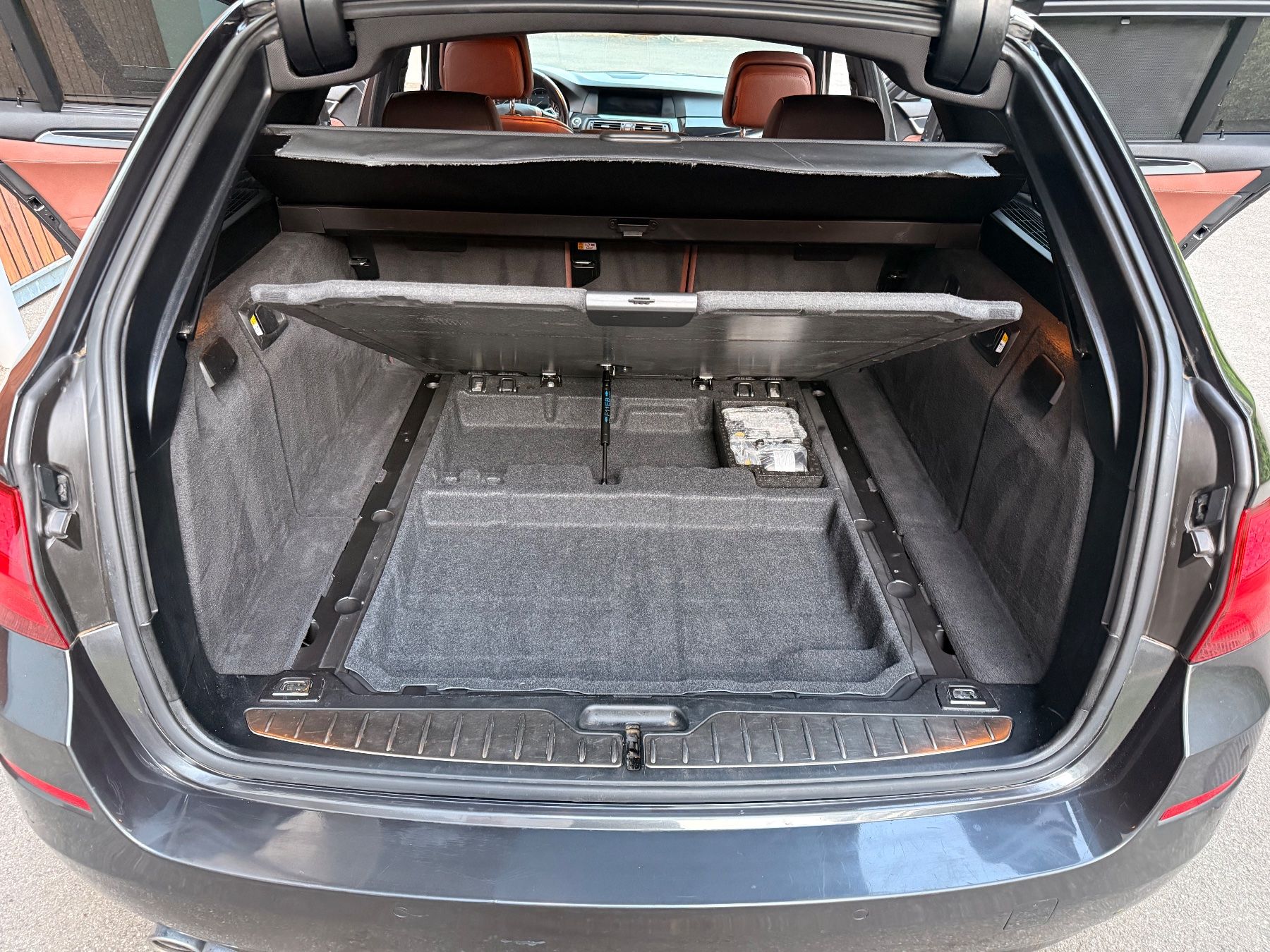 BMW Automobili: BMW 5er Touring, 530xdrive – Usato da Riehen venduto da D_Allemann 3