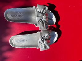 Silberne Sandalen