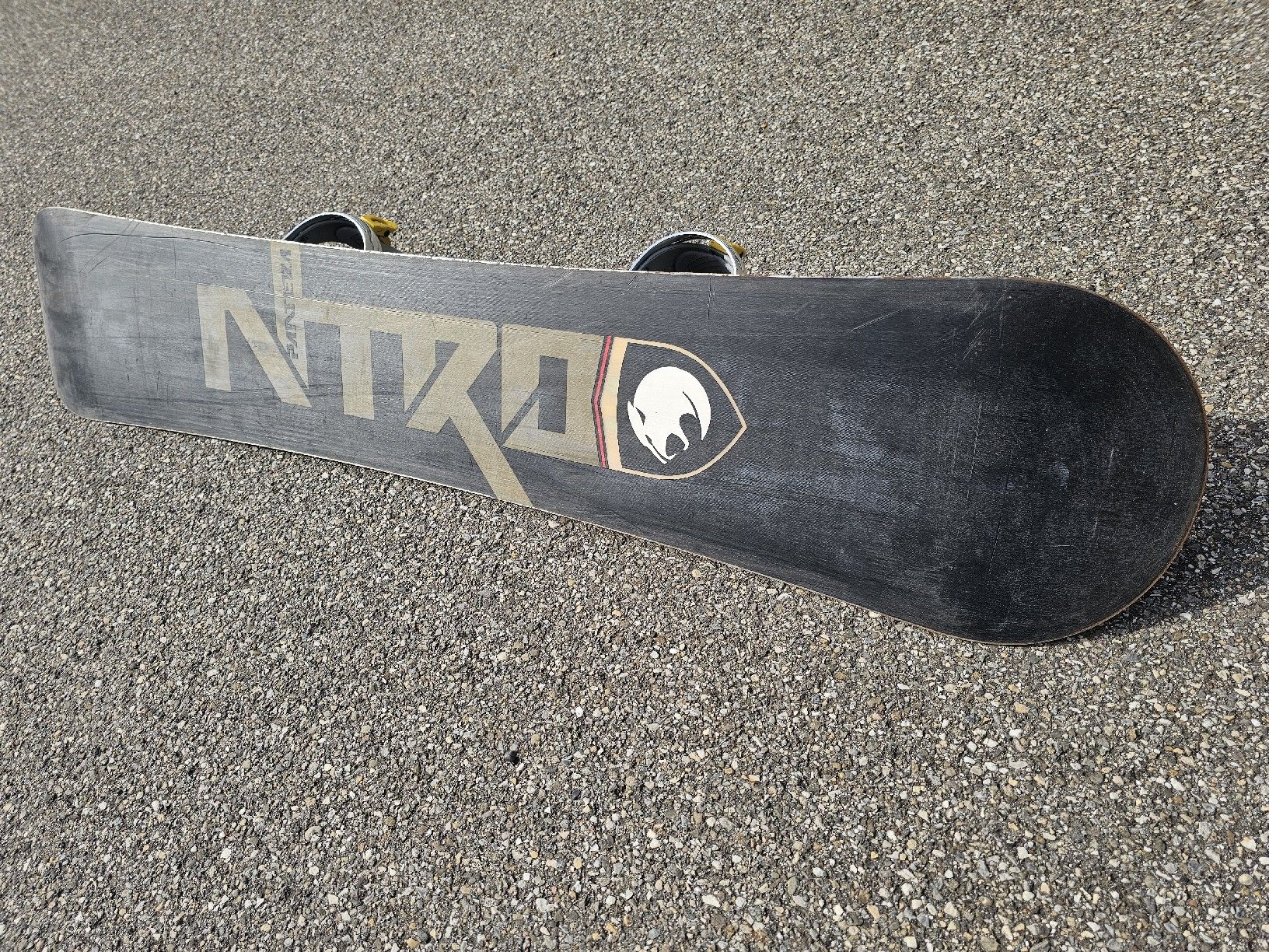Snowboard Nitro Board: Nitro Snowboard Pantera mit Bindung gebrauchter Zustand – Usato da Selzach venduto da hasenmatt 3