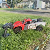 RC Modellauto Losi Desert Truck rot weiss gebraucht