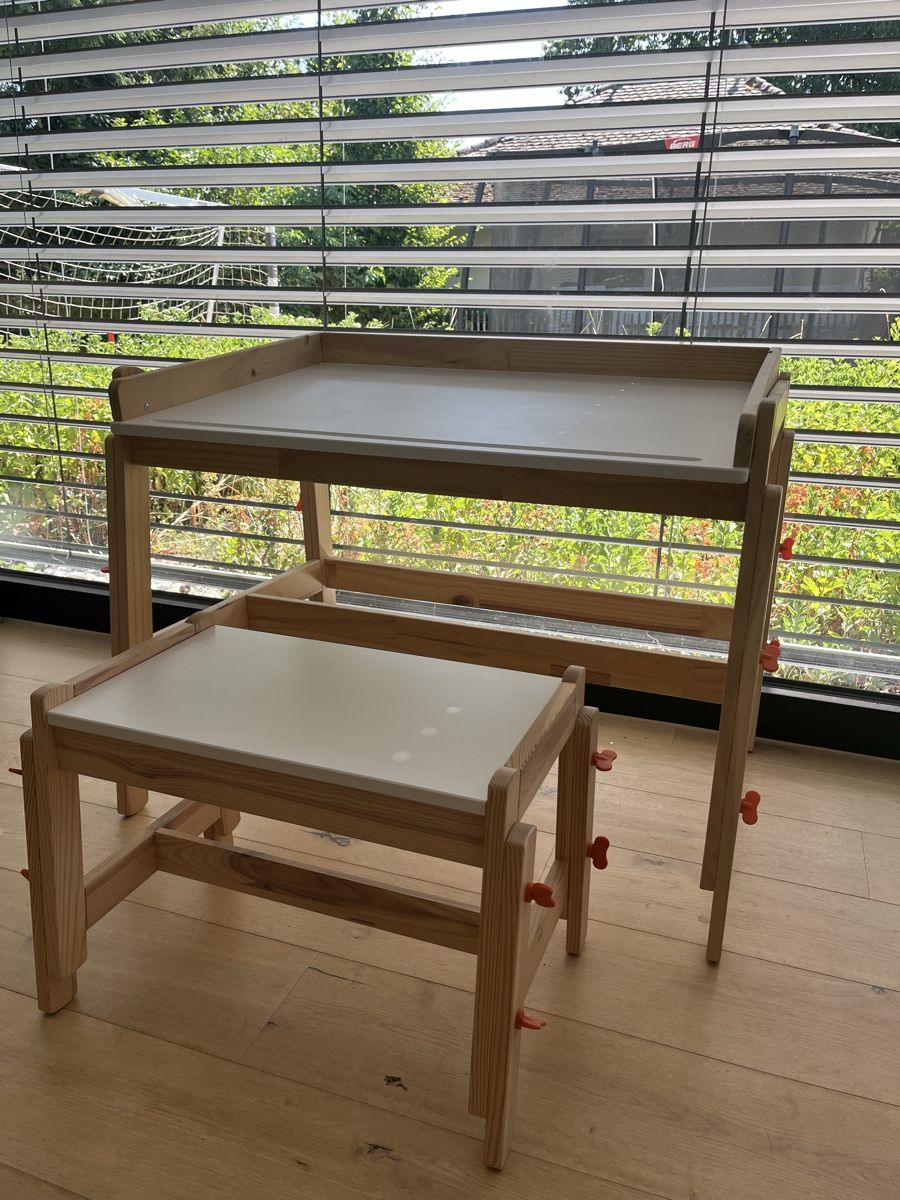 Schreibtische: Ikea Kinderschreibtisch – Neu (gemäss Beschreibung) aus Meyriez von pascalkeller86