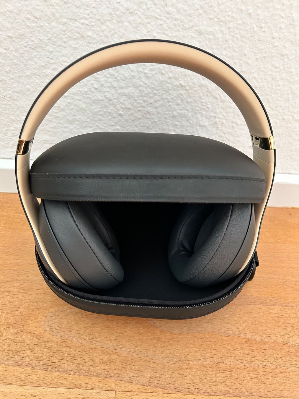 Beats Cuffie: Beats Kopfhörer Studio3 Wireless – Usato da Zürich venduto da predisha 7