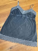 Original NILE Top mit Spitze, Grösse M, Grau, Neuwertig!