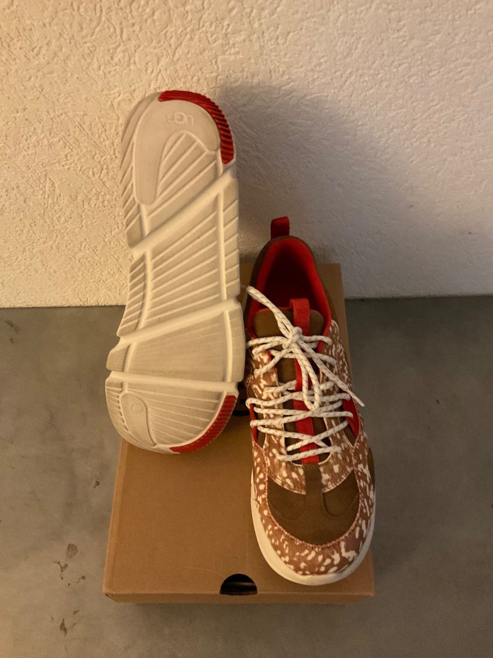 Ugg Scarpe da uomo: UGG baskets Calle Lace pointure 42 – Nuovo (secondo la descrizione) da Chippis venduto da Mecla 3