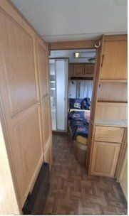 Knaus Veicoli da campeggio: Wohnwagen Knaus Azur 495 – Usato da Menziken venduto da CorinneKoller 6