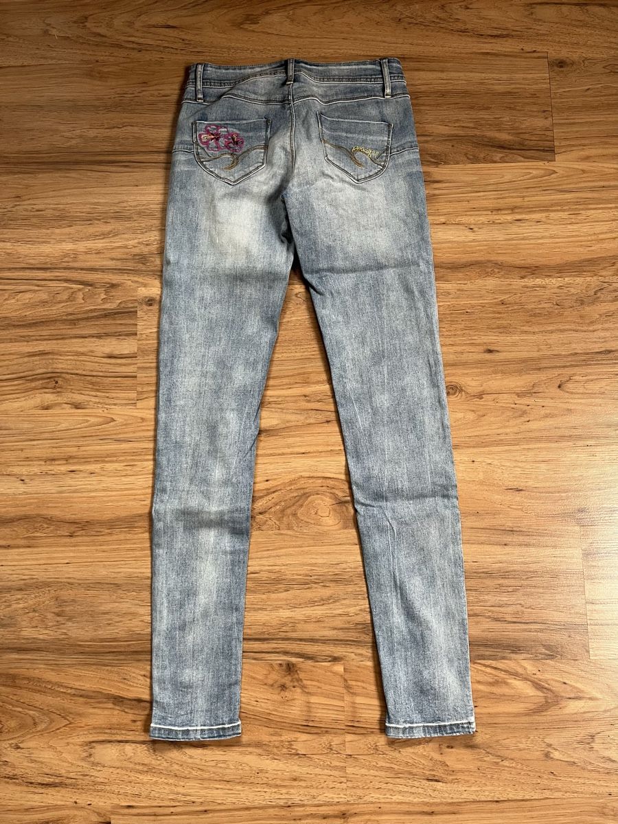 Desigual Jeans: Jeans DESIGUAL mit Stickerei – Gebraucht aus Oberbüren von len_5q92 2