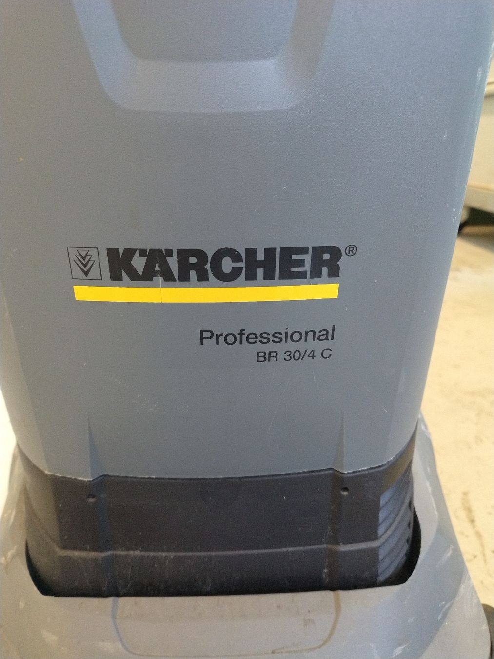 Kärcher Tutte le macchine: Kärcher Scheuersaugmaschine – Usato da Brüttisellen venduto da Grorbas