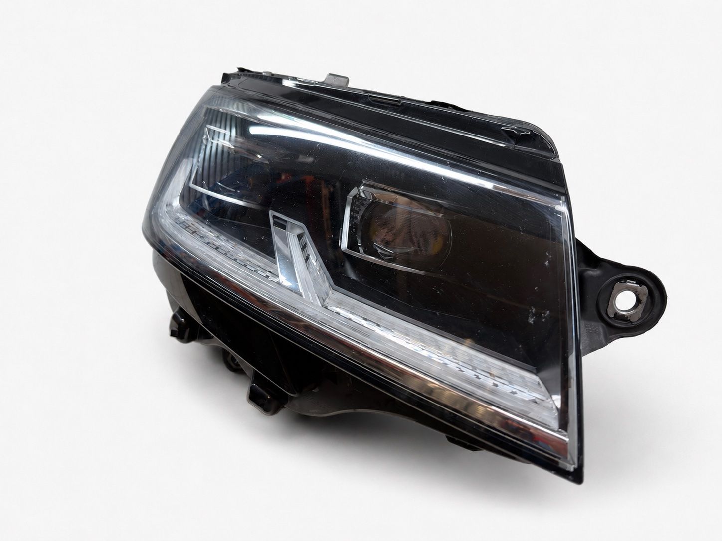 VW Scheinwerfer: VW T6.1 Scheinwerfer rechts LED – Gebraucht aus Alpnach-Dorf von Skai0 1