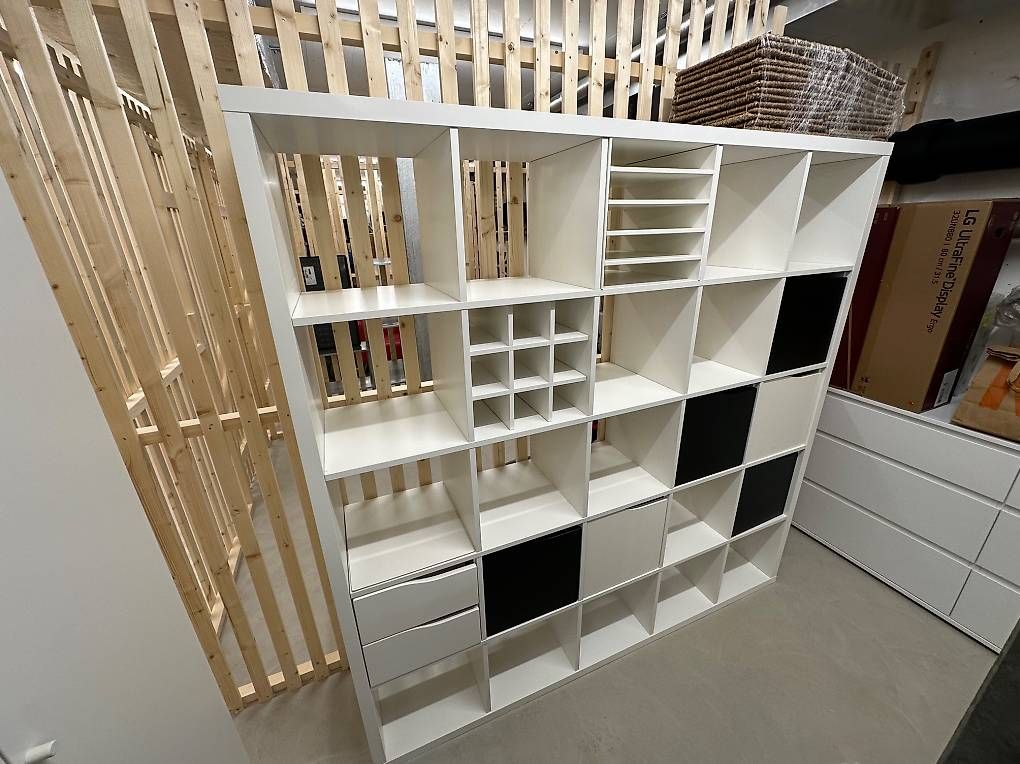 Ikea Regale: Ikea Kallax 182x182, inkl. diverse Einsätze – Gebraucht aus Kriens von albxn 3