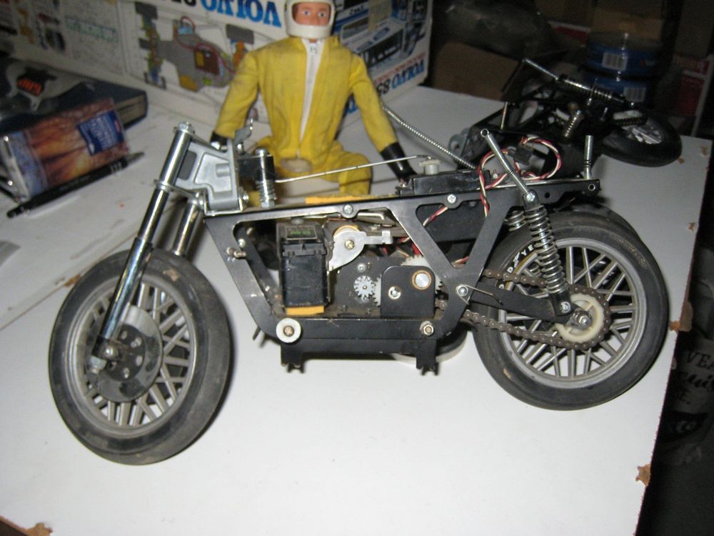 Kyosho Eleck Rider (Gebraucht) in Bex für CHF 99 – mit Lieferung auf ...